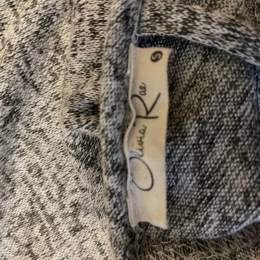 Oliva Rae Dress - Picture 3 of 5